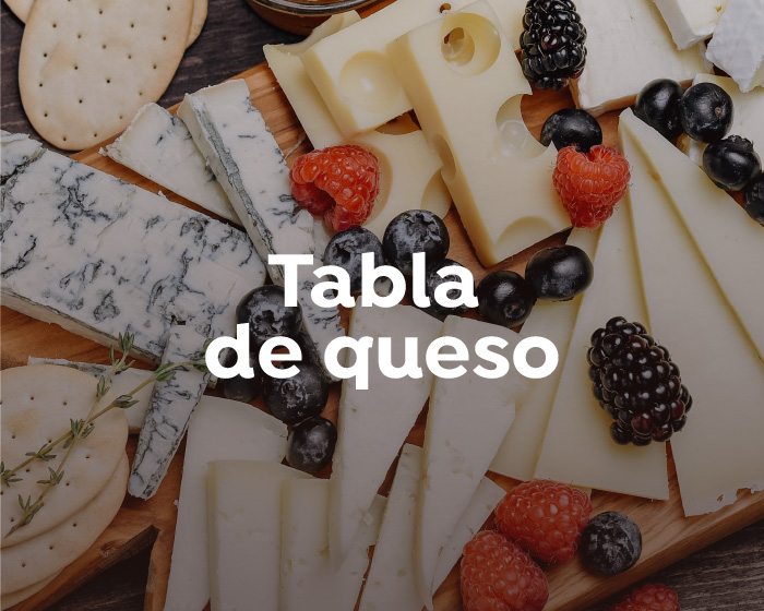 https://assets.jumbo.cl/uploads/2024/10/desktop-landing-queseria-carruselGrande2-Queso-table-queso-S43-21102024-2.jpg