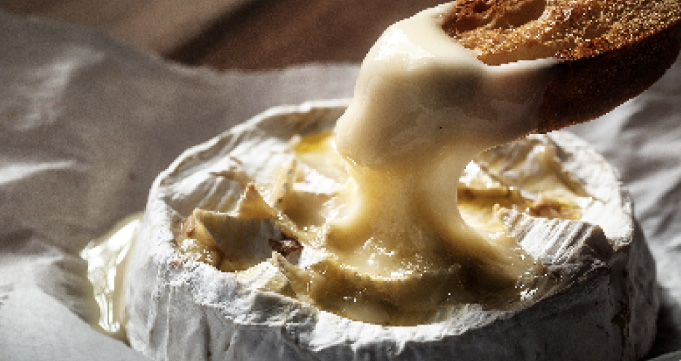 https://assets.jumbo.cl/uploads/2024/10/desktop-landing-queseria-resena-camembert-S43-21102024.jpg